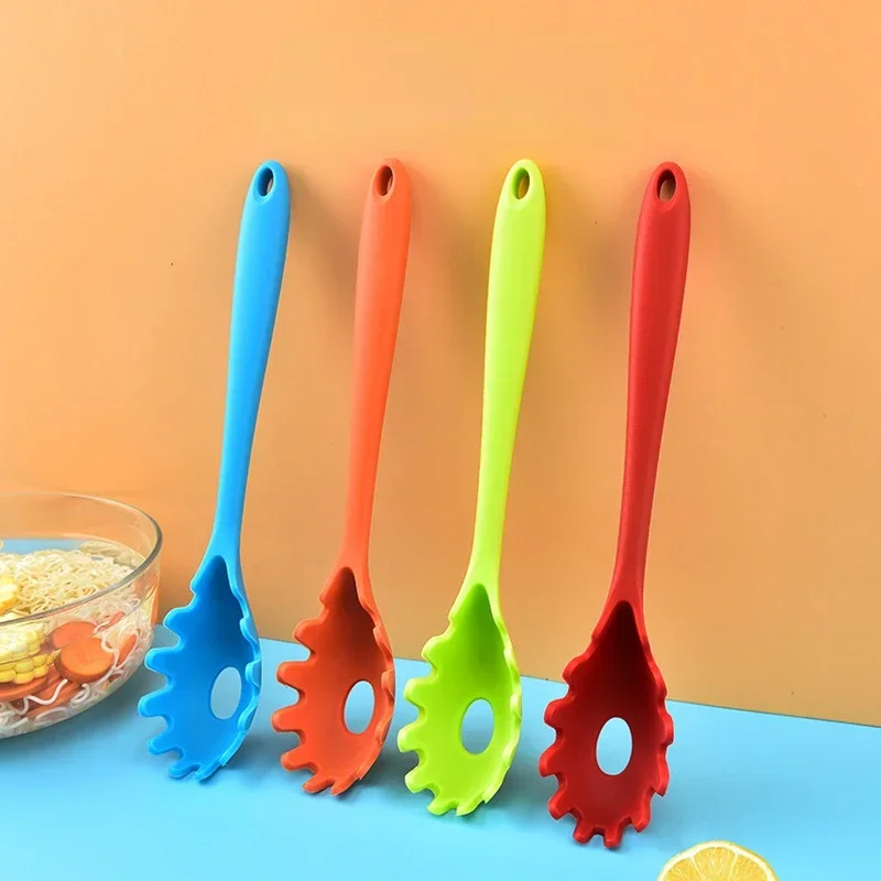 Silicone pasta noodle colander spoon with long handle for spaghetti scooping and straining – Purease